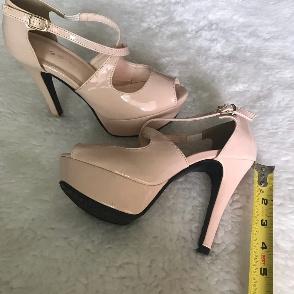 Women’s Platform high heels shoes size M US size 7